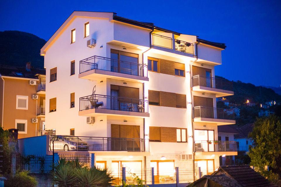 Porto Apartments Tivat Exteriér fotografie